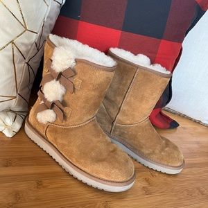 Koolaburra by UGG Women’s Size 8 Victoria Short boots. Great condition.